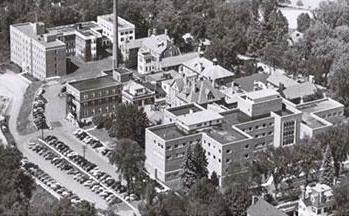 Aerial view of Mary Hitchcock Memorial Hospital and Hitchcock Clinic in the 1990s